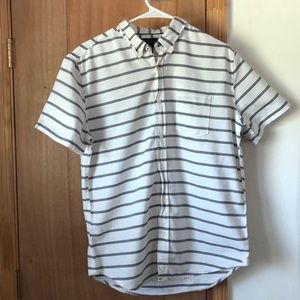 Aeropostale shirt sleeve button down shirt